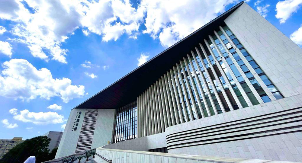 北京工业大学：校名题写 / 校徽设计