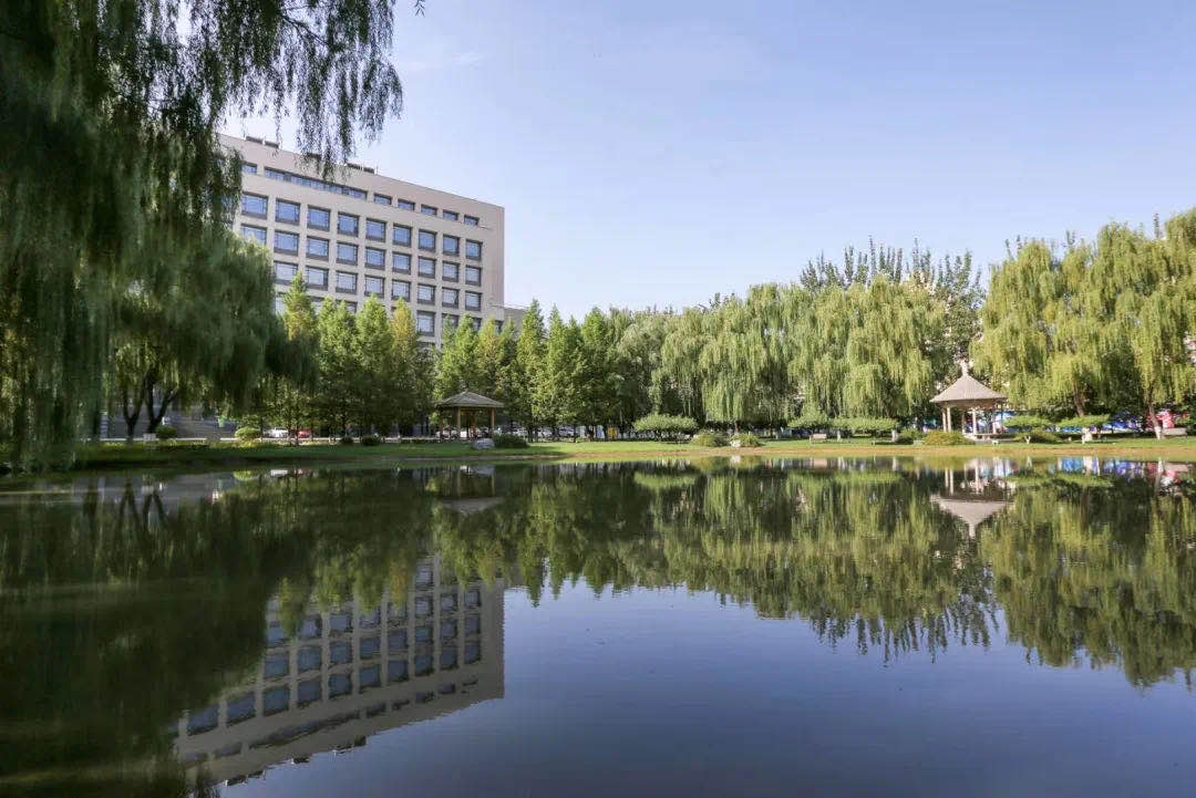 中华女子学院 早安青春