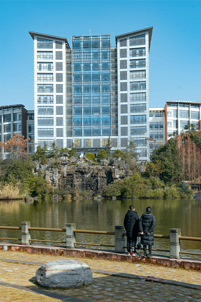 岁月流金 · 青春不散场