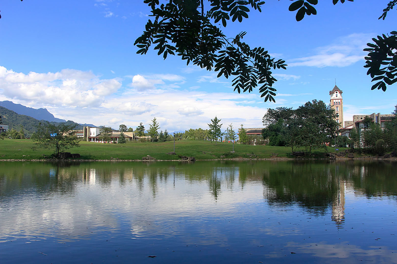 成都东软学院-校园风景