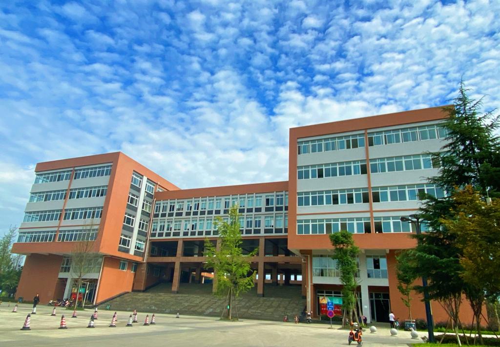 成都信息工程大学 早安青春