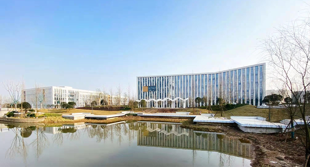 四川轻化工大学：校名题写 / 校徽设计